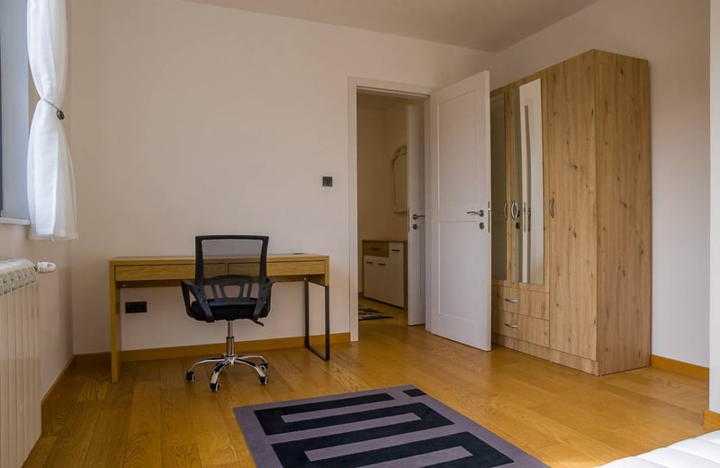 Langzeitmiete einer modernen 3-Zimmer-Wohnung, 72 m², Stadtteil Voždovac, Belgrad, Serbien